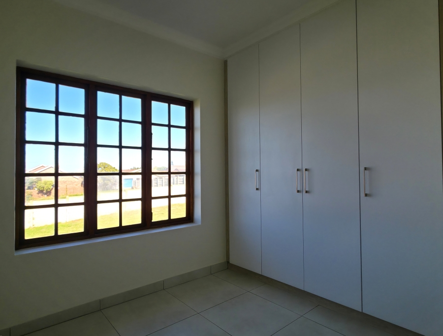 3 Bedroom Property for Sale in Wavecrest Eastern Cape